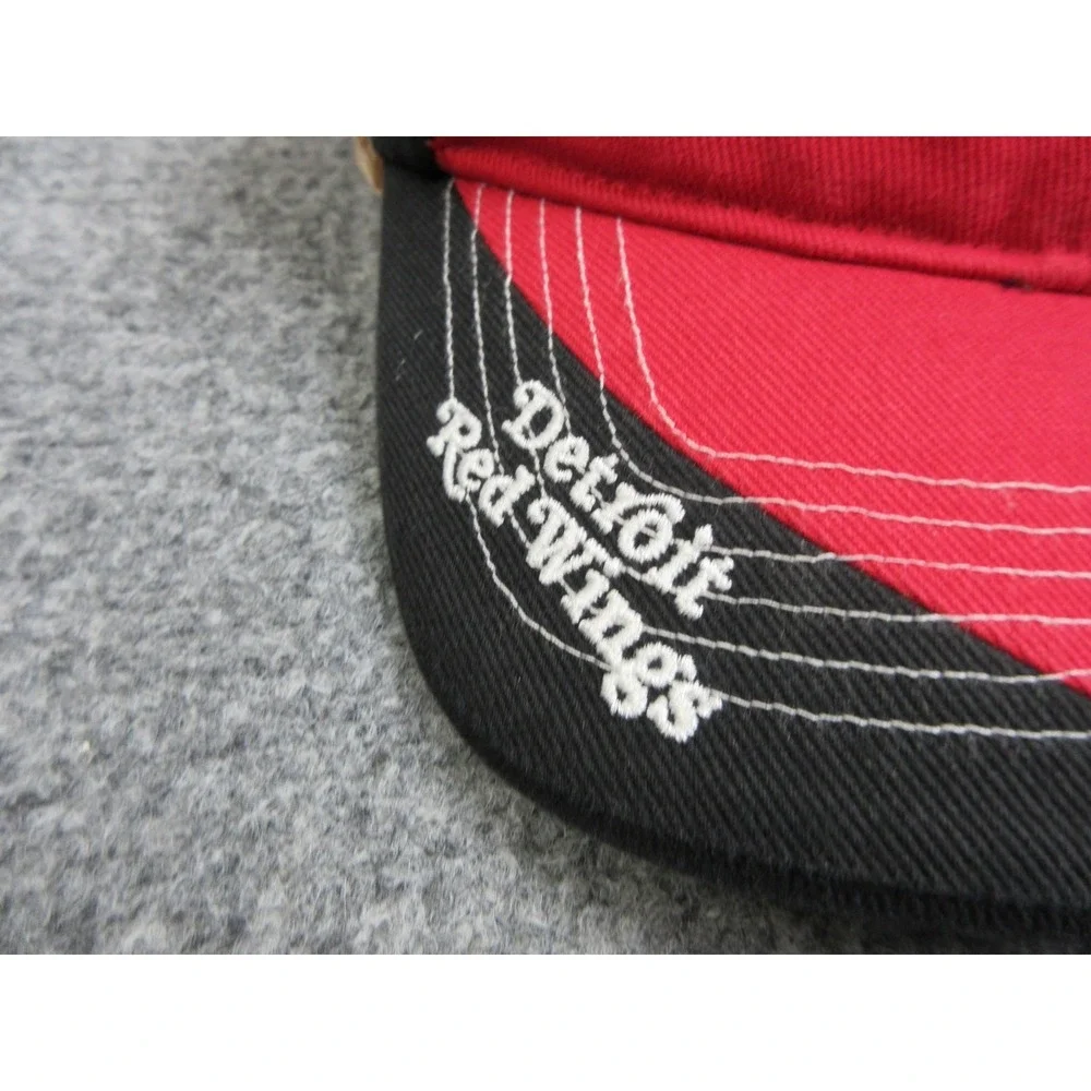 Detroit Red Wings Hat Cap Strap Back OSFA Black Red NHL Hockey Mens‎ Embroidered